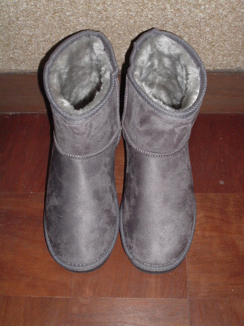 �O���[�̃u�[�c