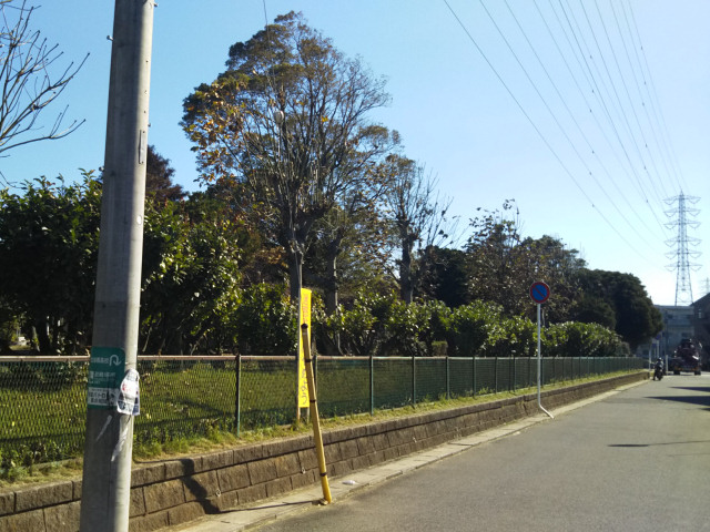 �{�{��k����