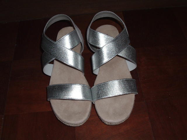 �O���[�̃T���_������